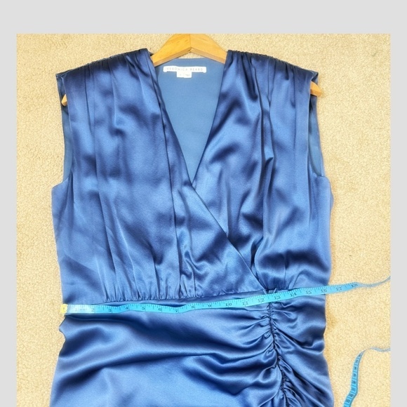 Veronica Beard Casela Dress Stretch Silk Sleeveless Blue Ruched Front Slit Sz 8 - Picture 10 of 16